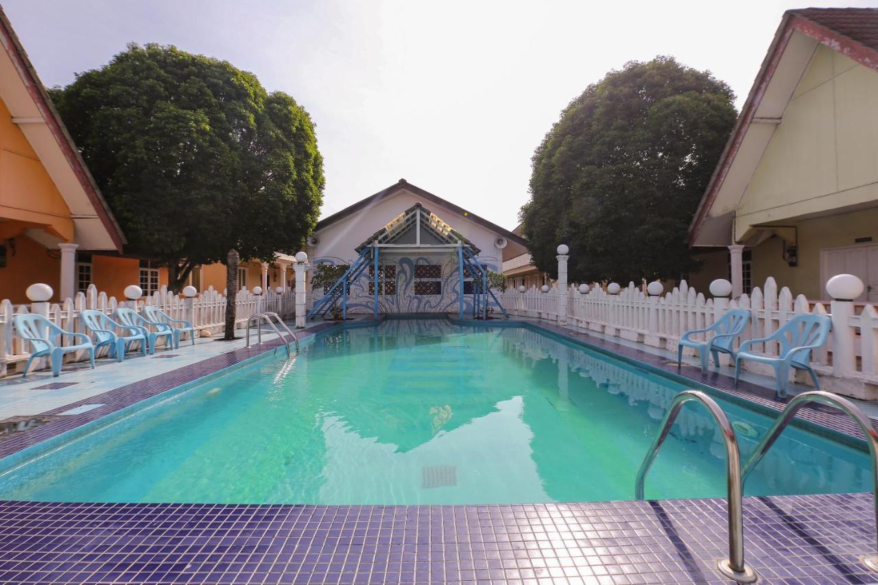 Oyo 8966 Dee Wana Resort 1 Pasir Puteh Dış mekan fotoğraf